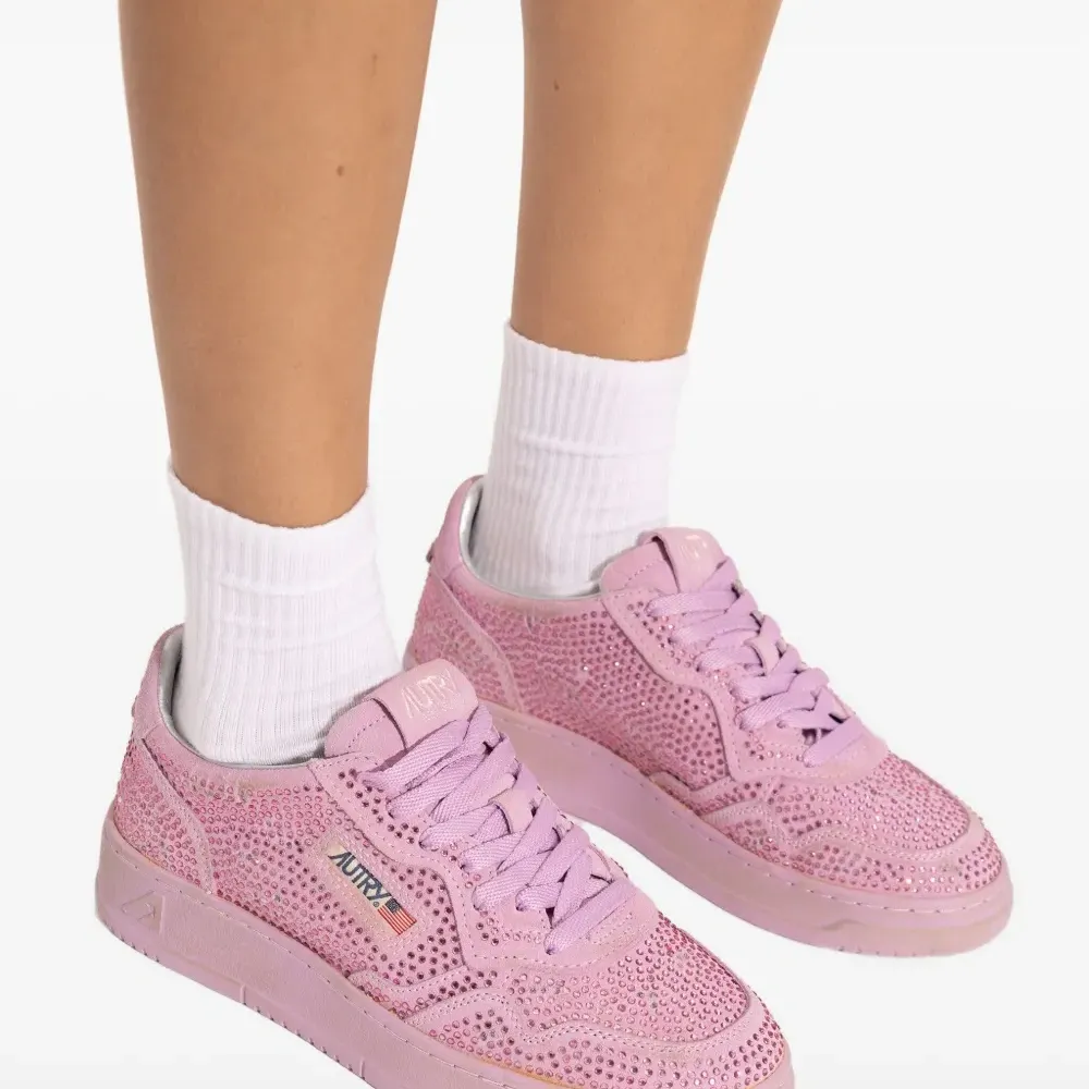 Кроссовки с кристаллами