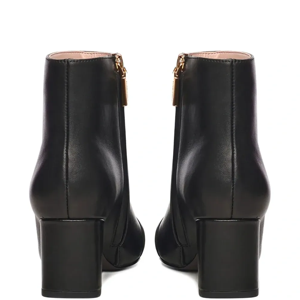 Ботильоны Nadja с пряжкой, каблук 60 мм Ботильоны Nadja с пряжкой, каблук 60 мм