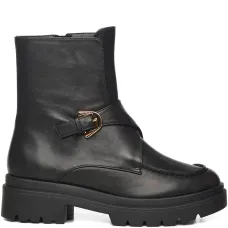 Кожаные сапоги с ремешком и пряжкой, каблук 35 мм