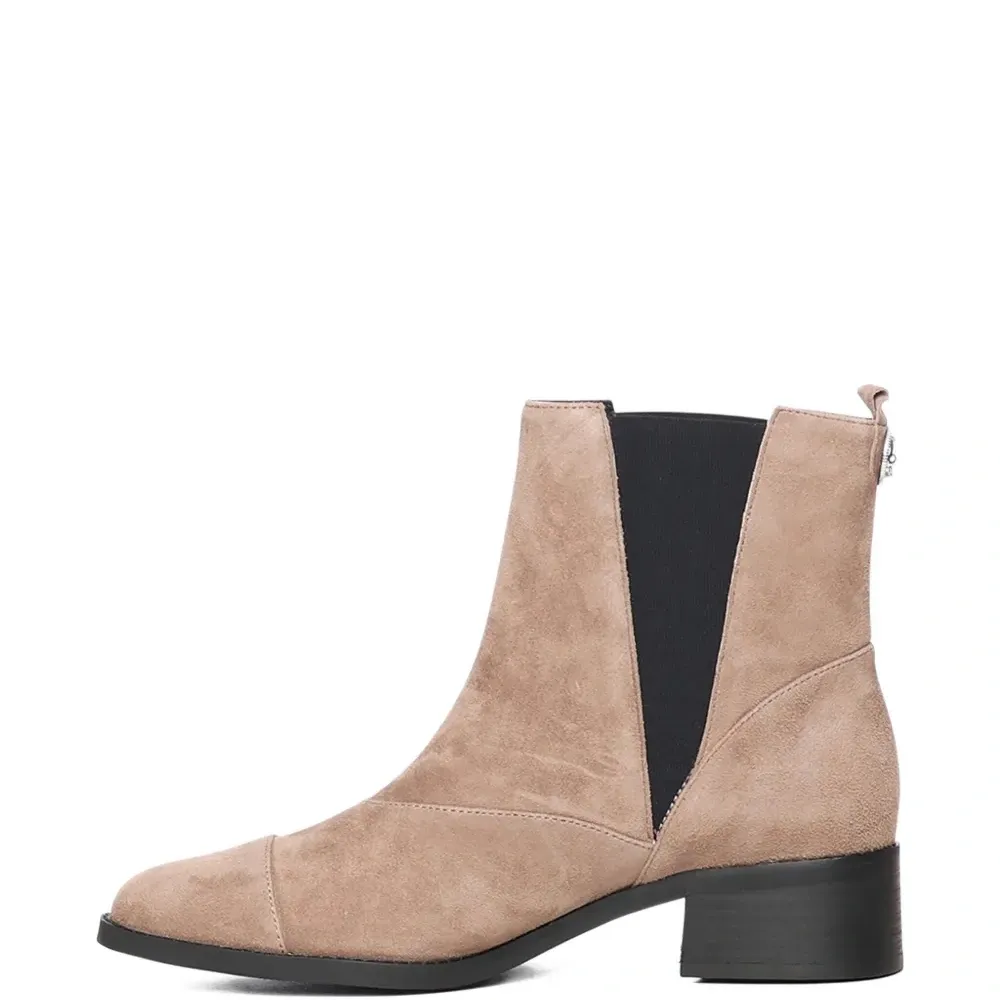 Кожаные ботинки Nikla с носком и каблуком 40 мм