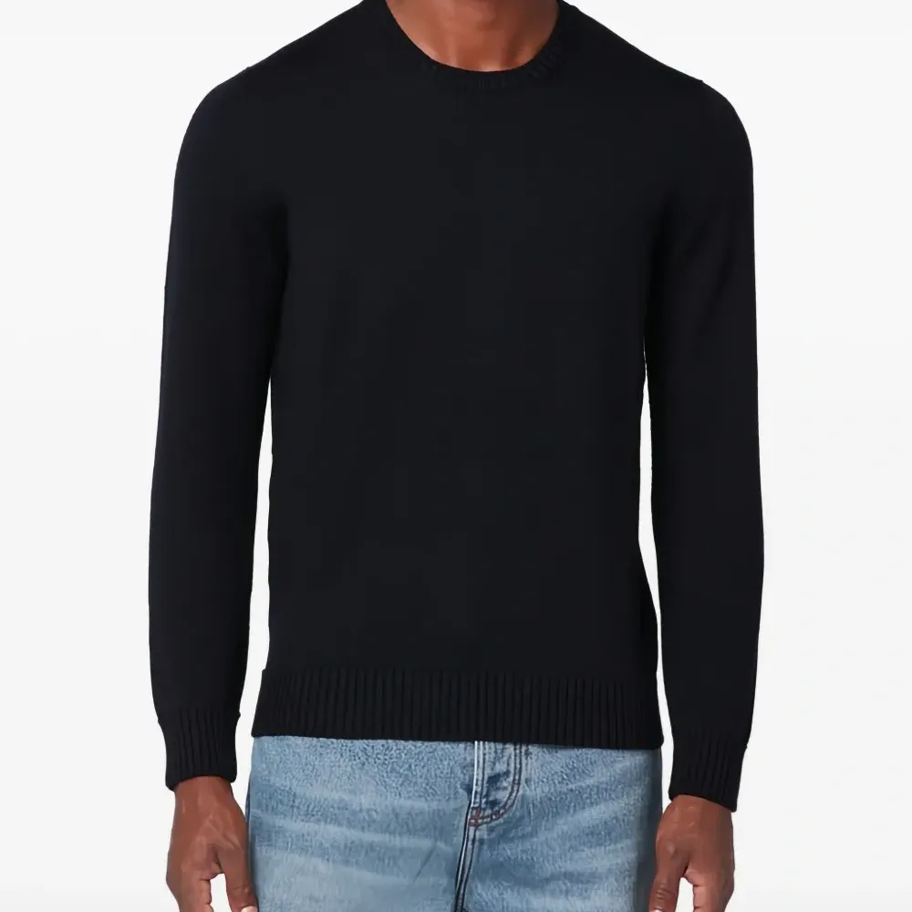 Свитер с круглым вырезом