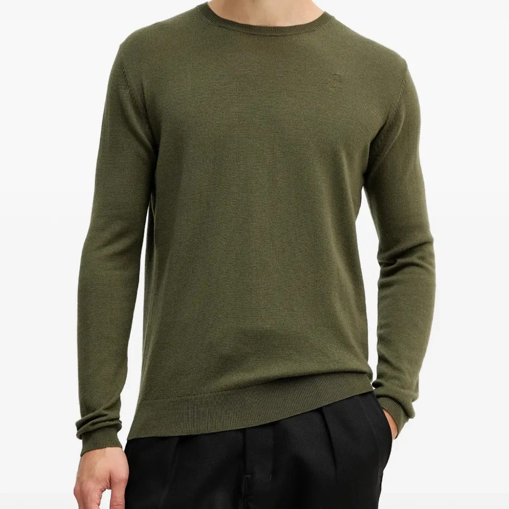 Свитер с круглым вырезом