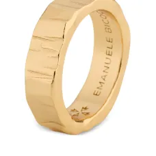 Кольцо с эффектом чеканки