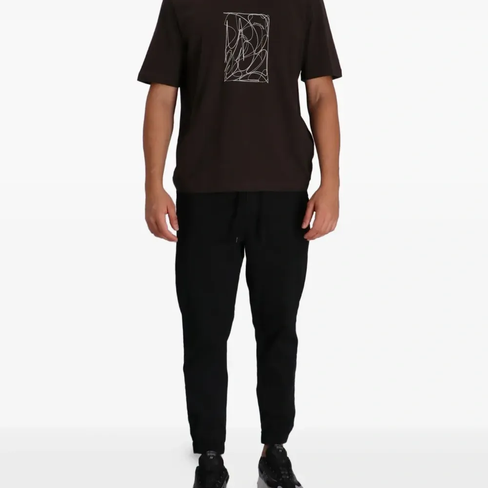 Футболка с графичным принтом