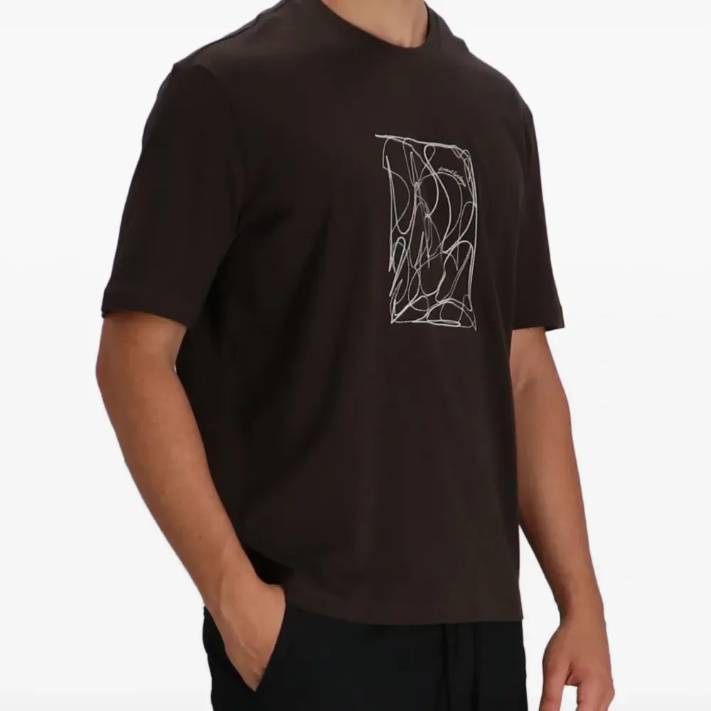 Футболка с графичным принтом