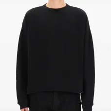 Свитшот с необработанным краем и круглым вырезом