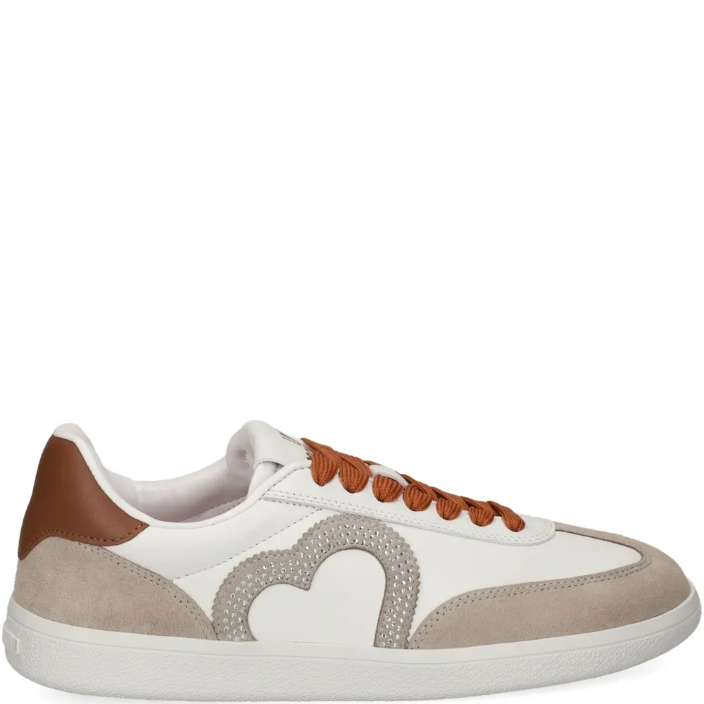 Кеды с аппликацией в виде сердца