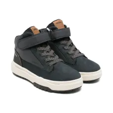 Кроссовки с панелями