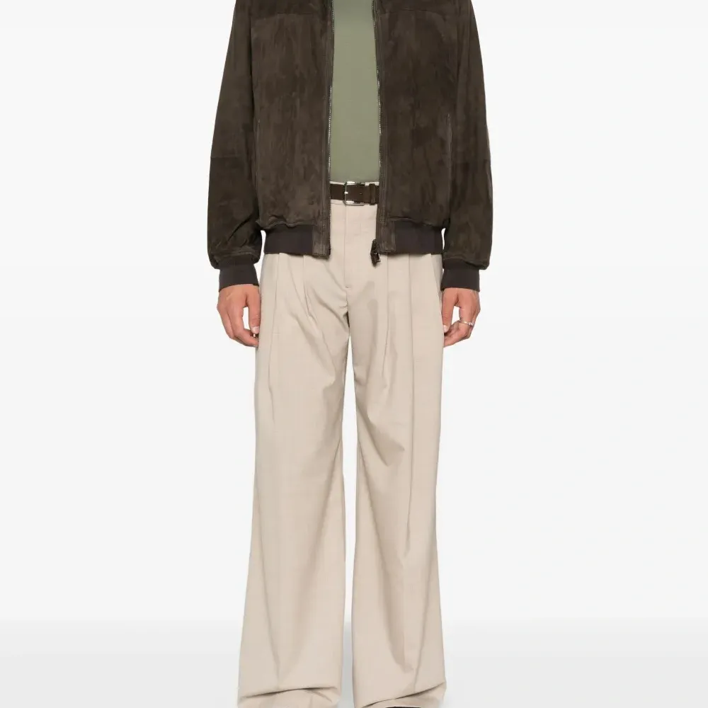 Футболка с круглым вырезом