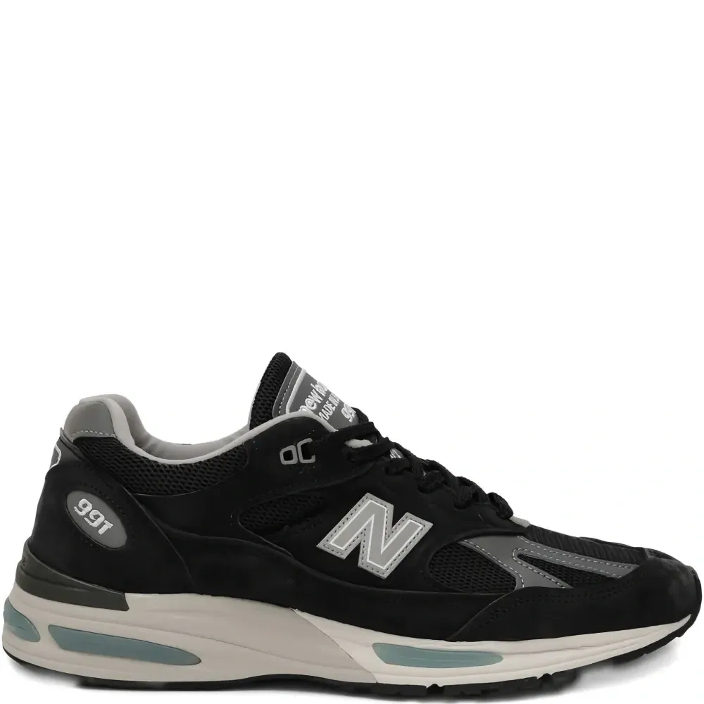 Кроссовки с логотипом 991