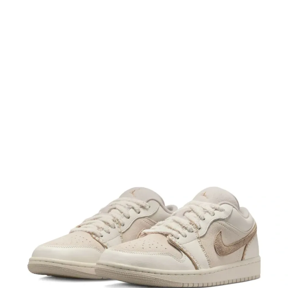 Кроссовки Air Jordan 1