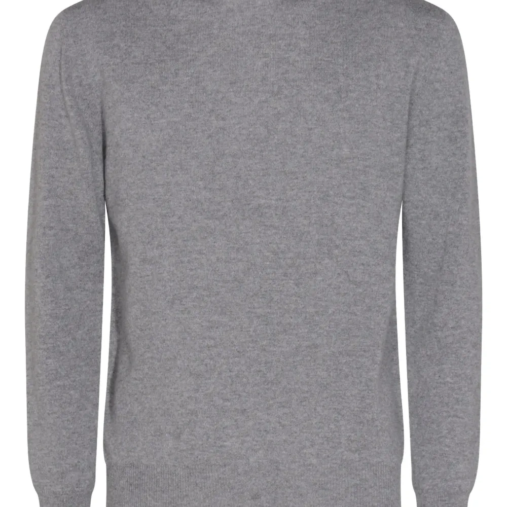 Свитер с круглым вырезом Свитер с круглым вырезом