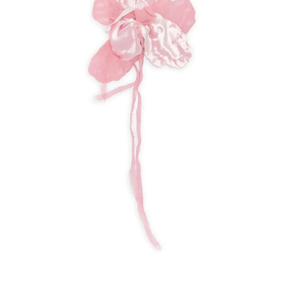 Брошь в виде цветка