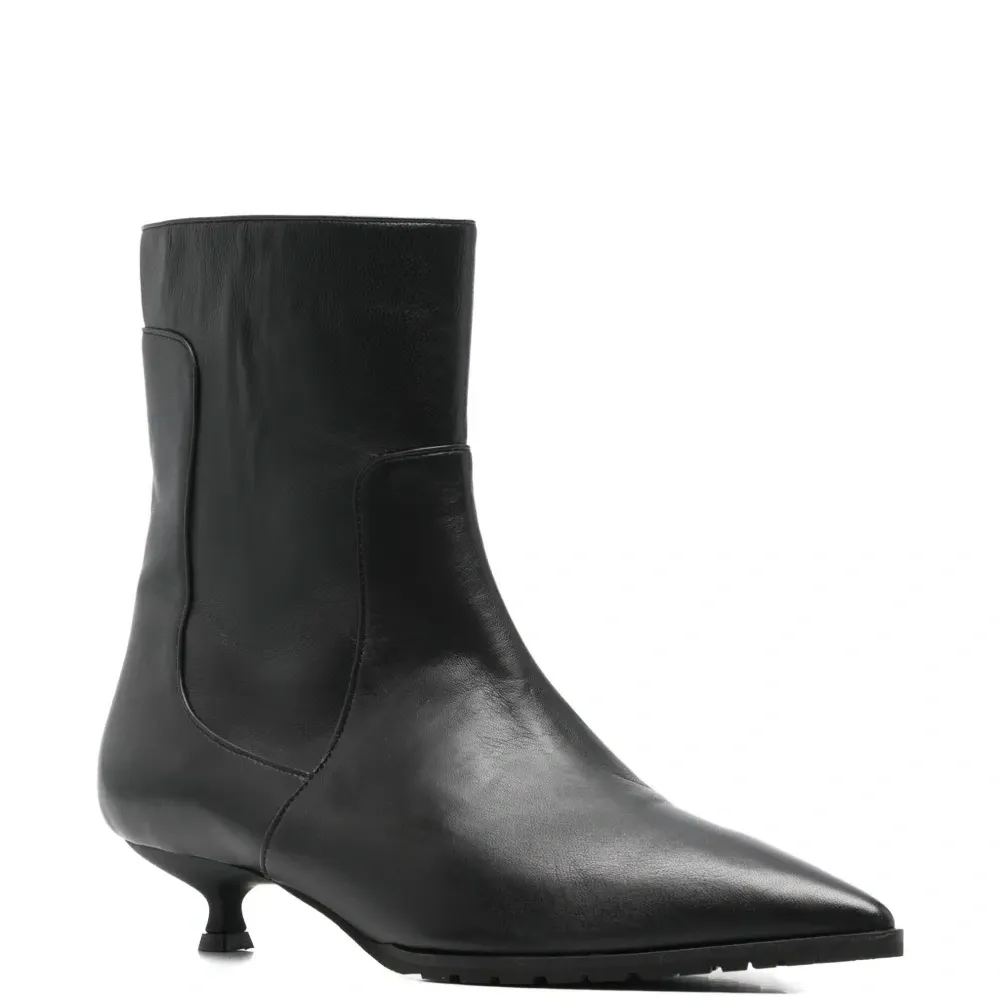 Ботильоны с заостренным носком