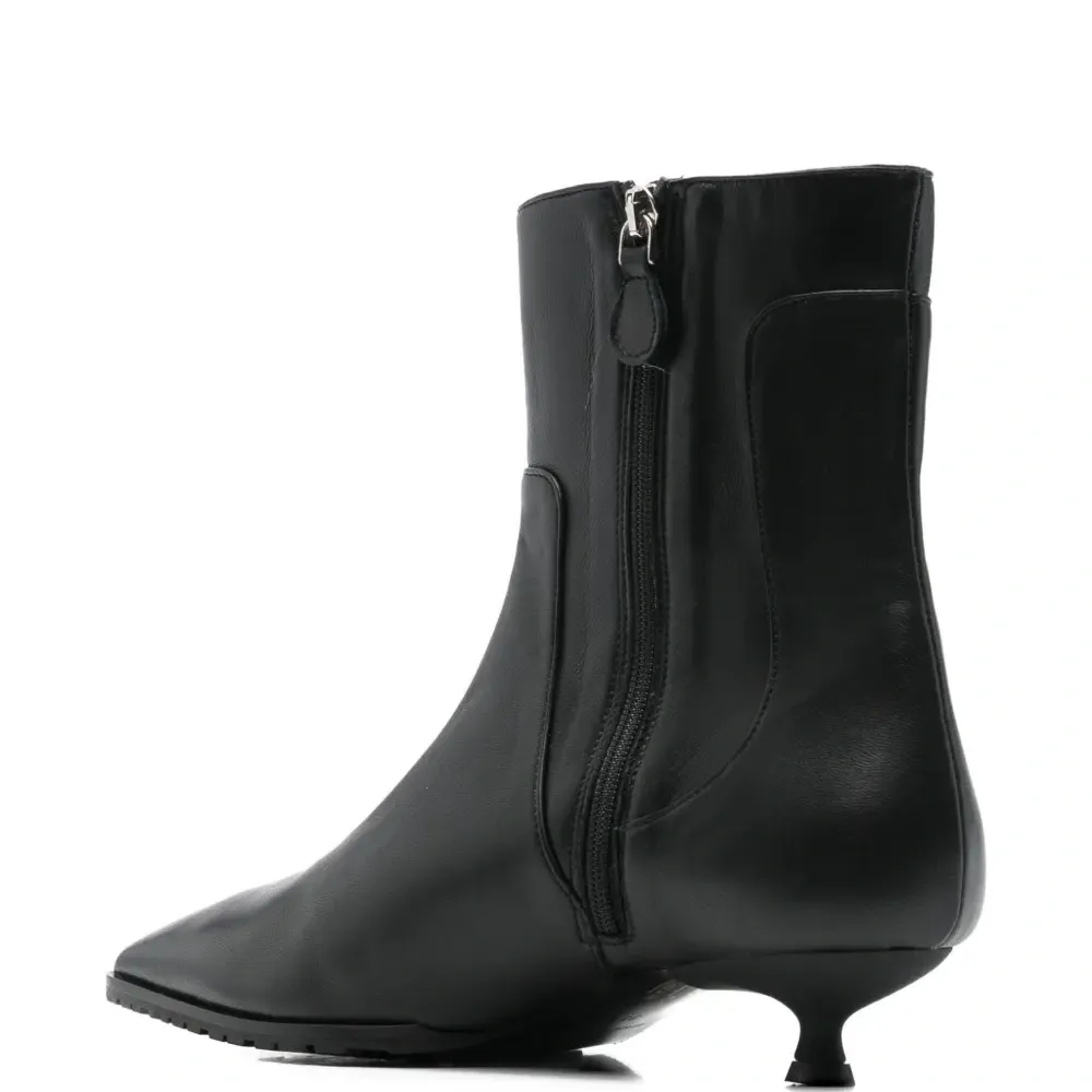 Ботильоны с заостренным носком