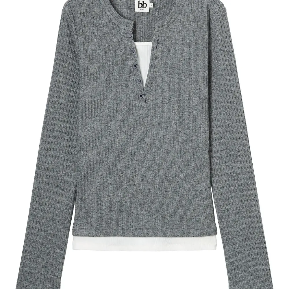 Рифлёный топ на пуговицах