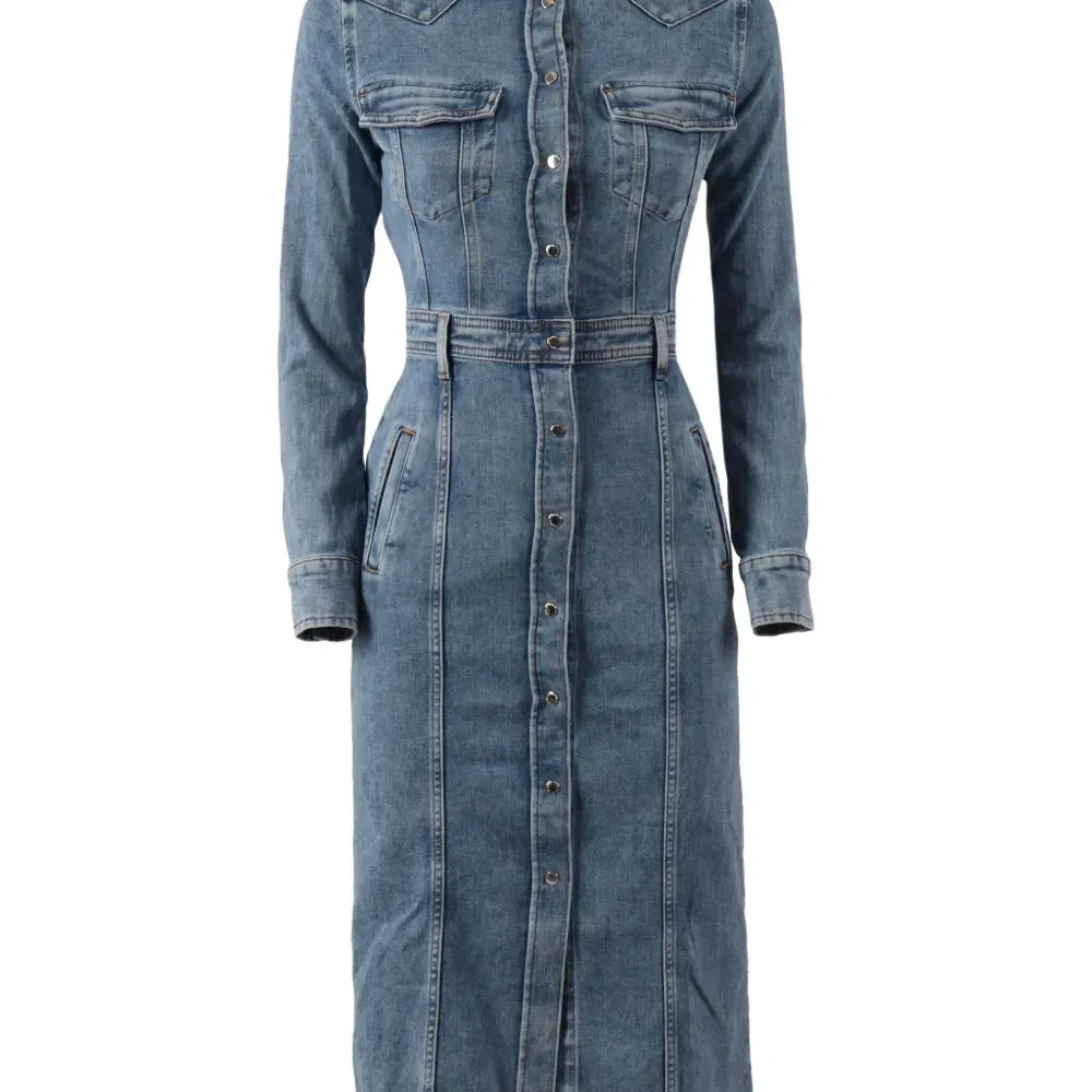 Платье миди на пуговицах