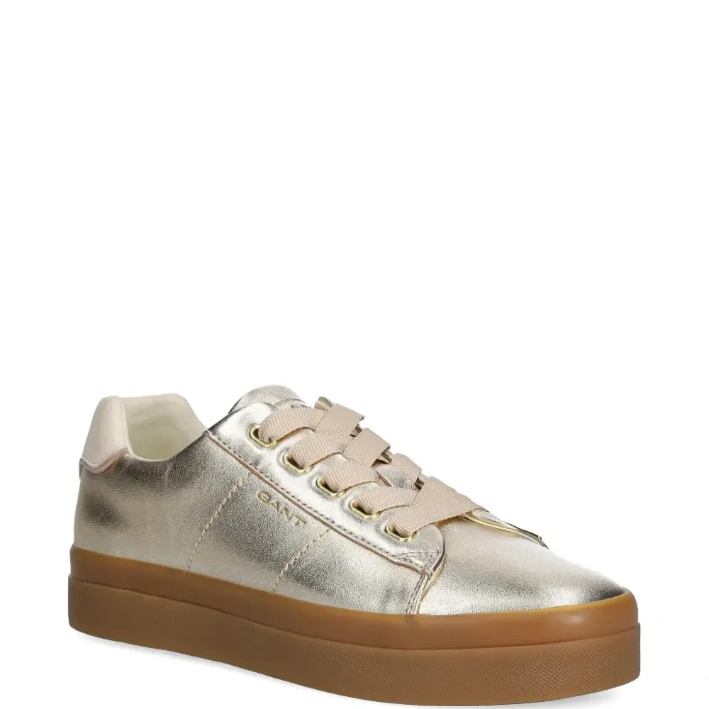 Кроссовки с лентами вместо шнурков