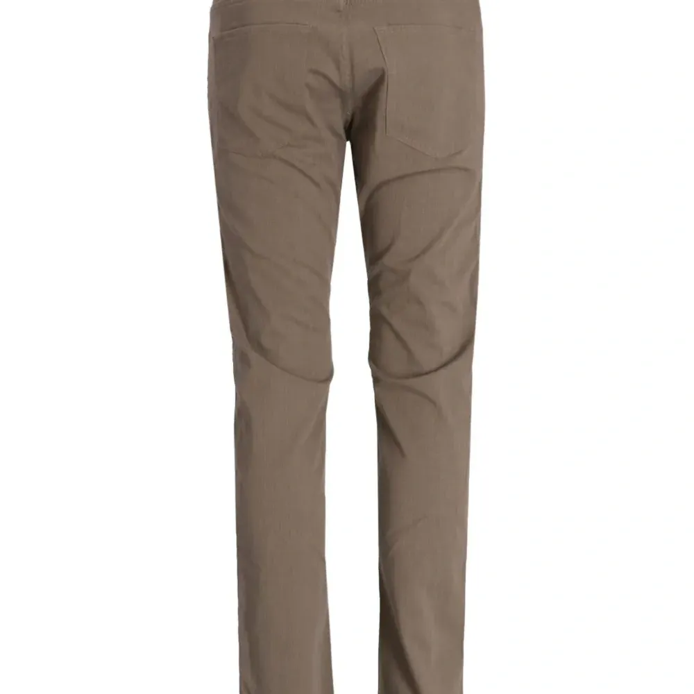 Брюки на пуговицах