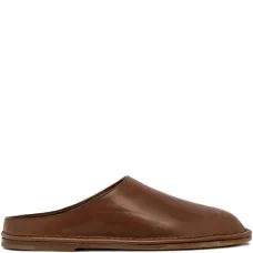 Босоножки с декоративной строчкой