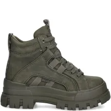 Ботинки на шнуровке с ребристой подошвой Ботинки на шнуровке с ребристой подошвой