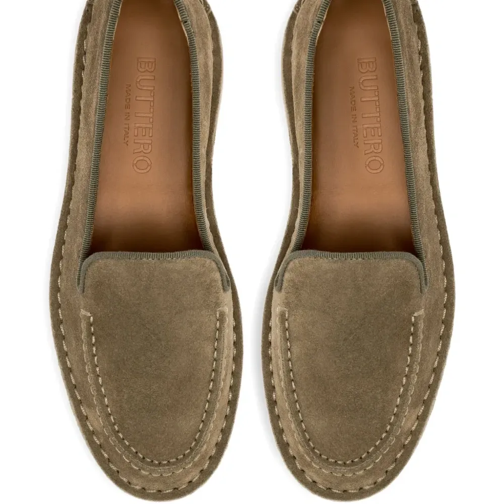 Замшевые лоферы