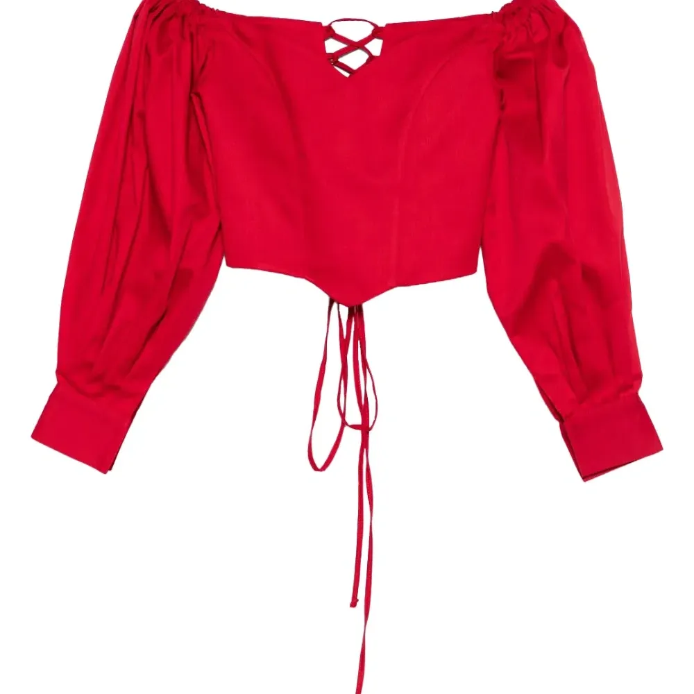 Блузка с открытыми плечами и шнуровкой Блузка с открытыми плечами и шнуровкой