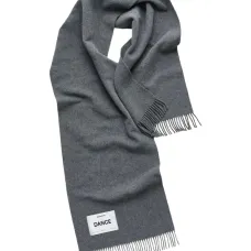 Шарф с аппликацией-логотипом и бахромой Шарф с аппликацией-логотипом и бахромой