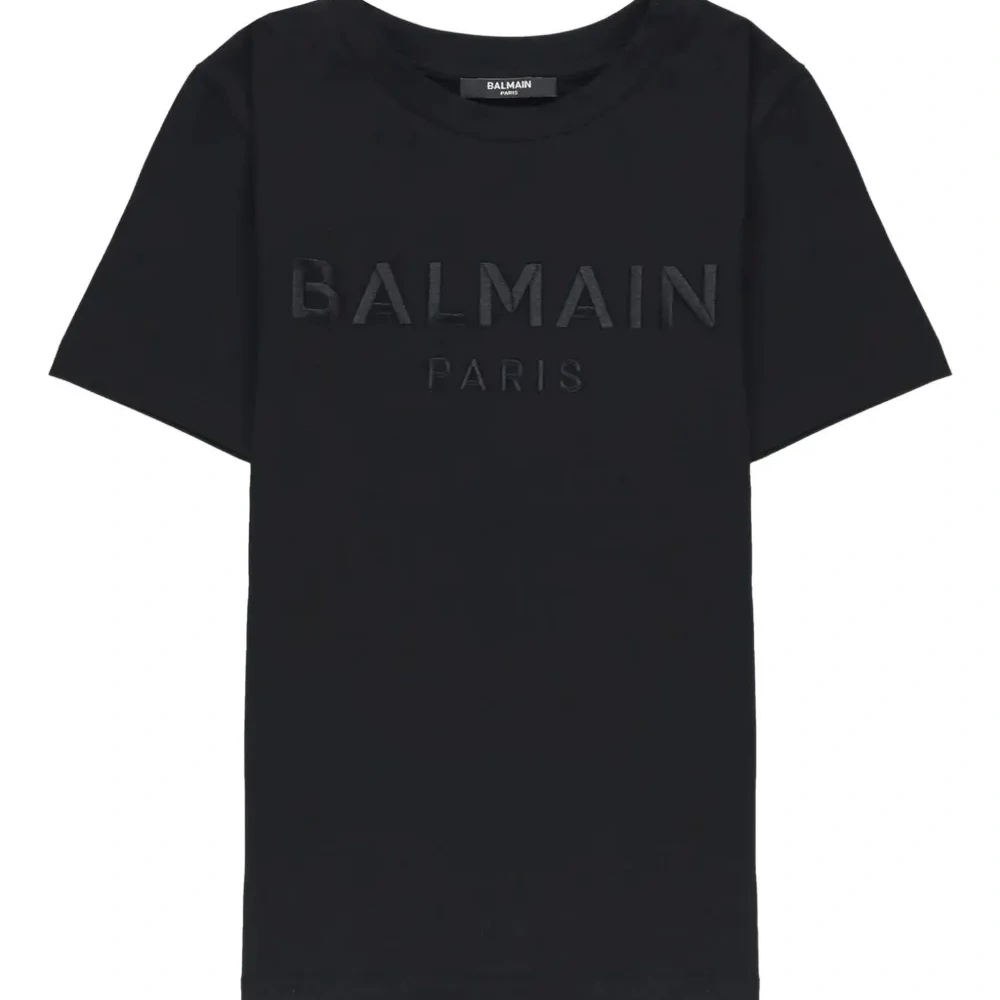 Футболка с логотипом