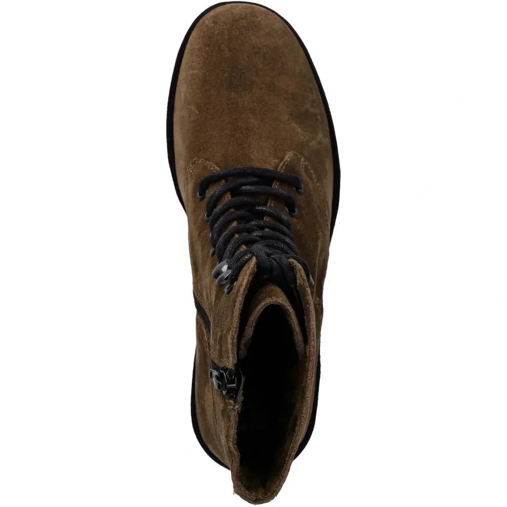 Ботильоны на танкетке с шнуровкой