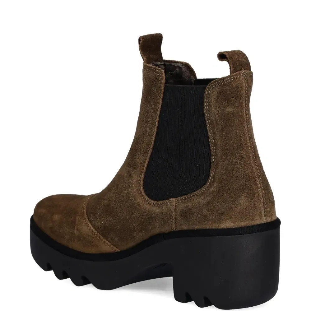 Челси на платформе с каблуком