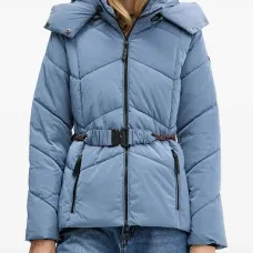 Стёганая куртка с нашивкой-логотипом