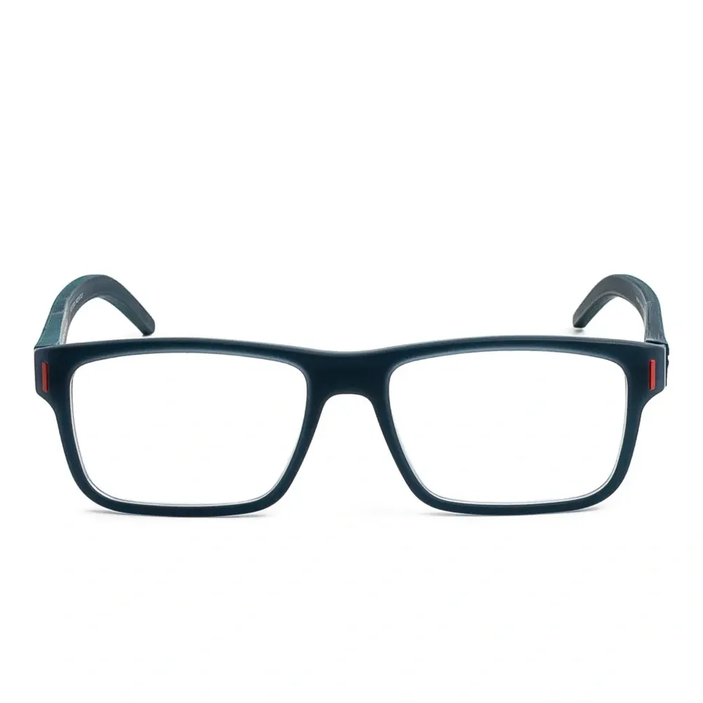 Очки в прямоугольной оправе