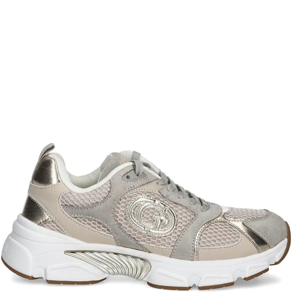 Кроссовки с логотипом