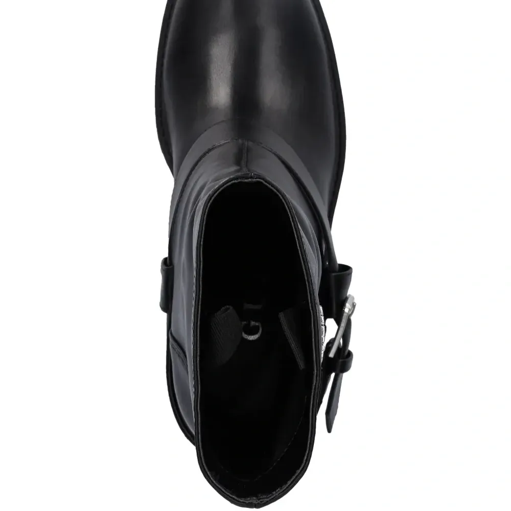 Ботинки с пряжками