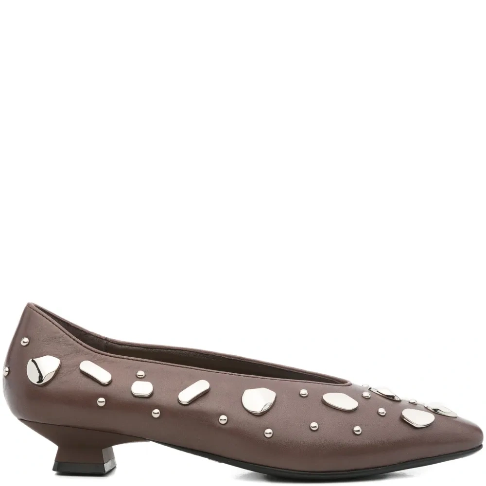 Декорированные туфли с заостренным носком