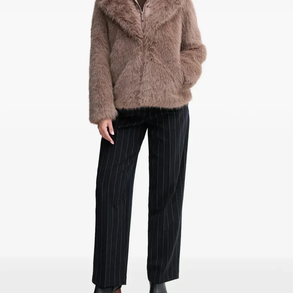 Куртка Paris с капюшоном из искусственного меха