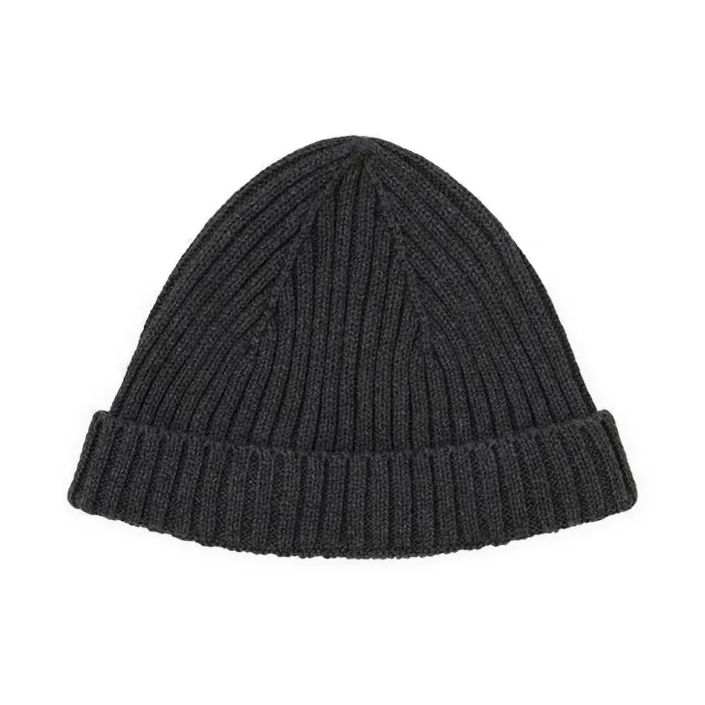 Вязаная шапка-бини Oria в рубчик