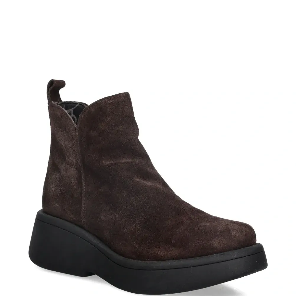 Замшевые ботильоны