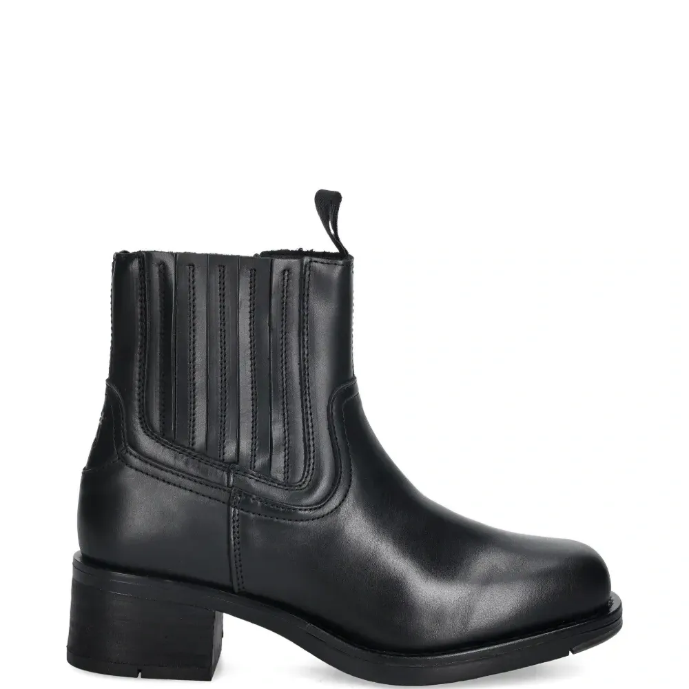 Кожаные ботильоны на молнии сбоку