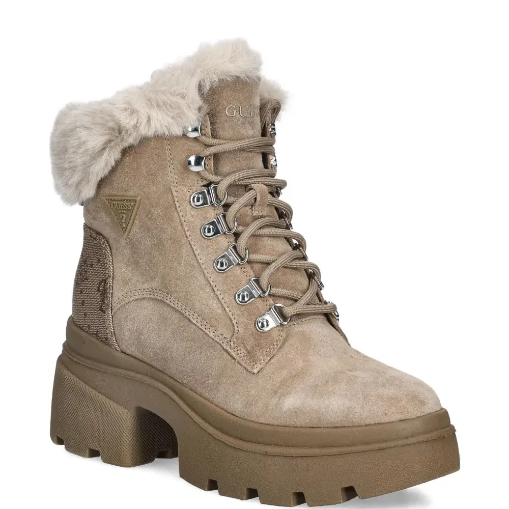 Ботильоны на шнуровке Ботильоны на шнуровке