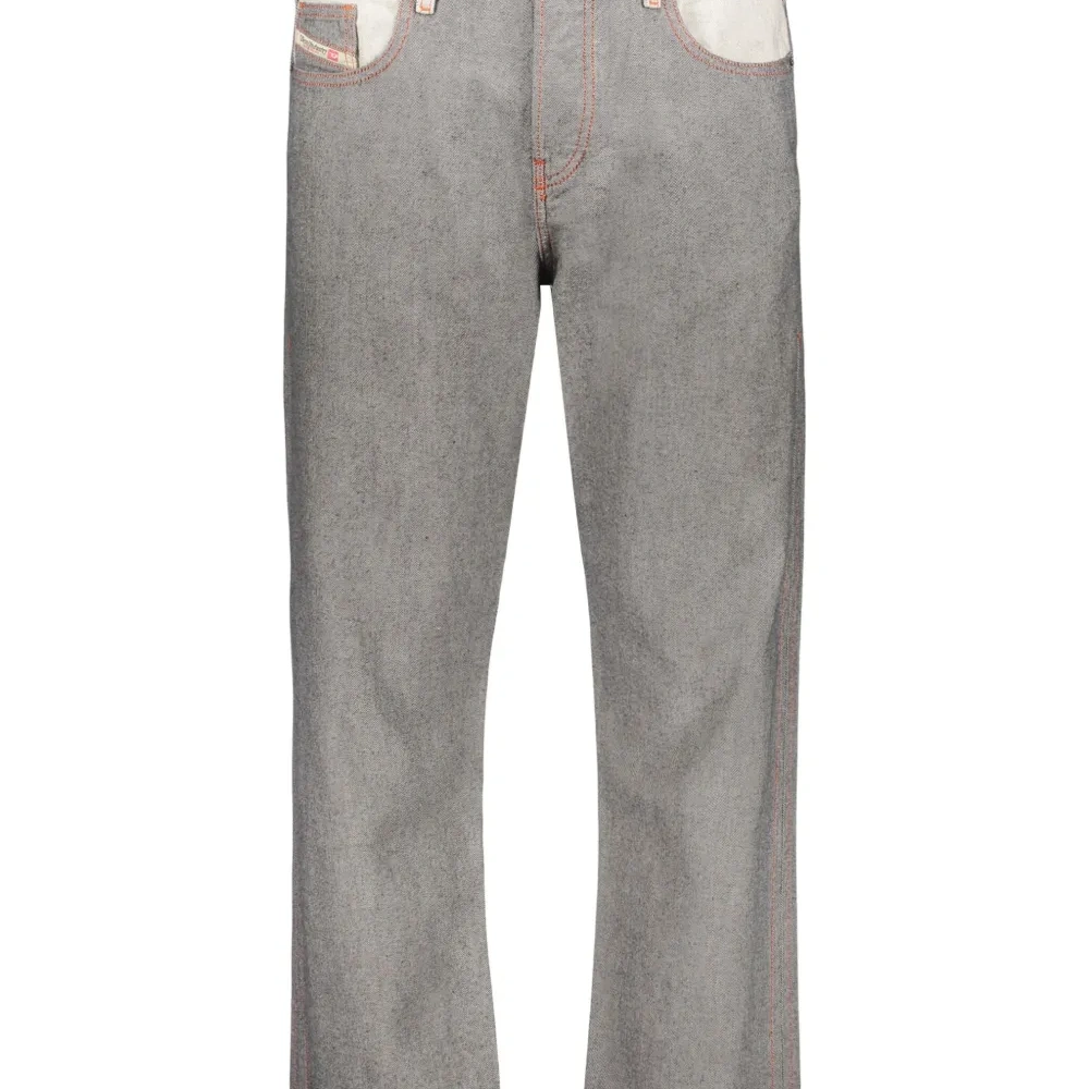 Джинсы с пятью карманами и эффектом потертости