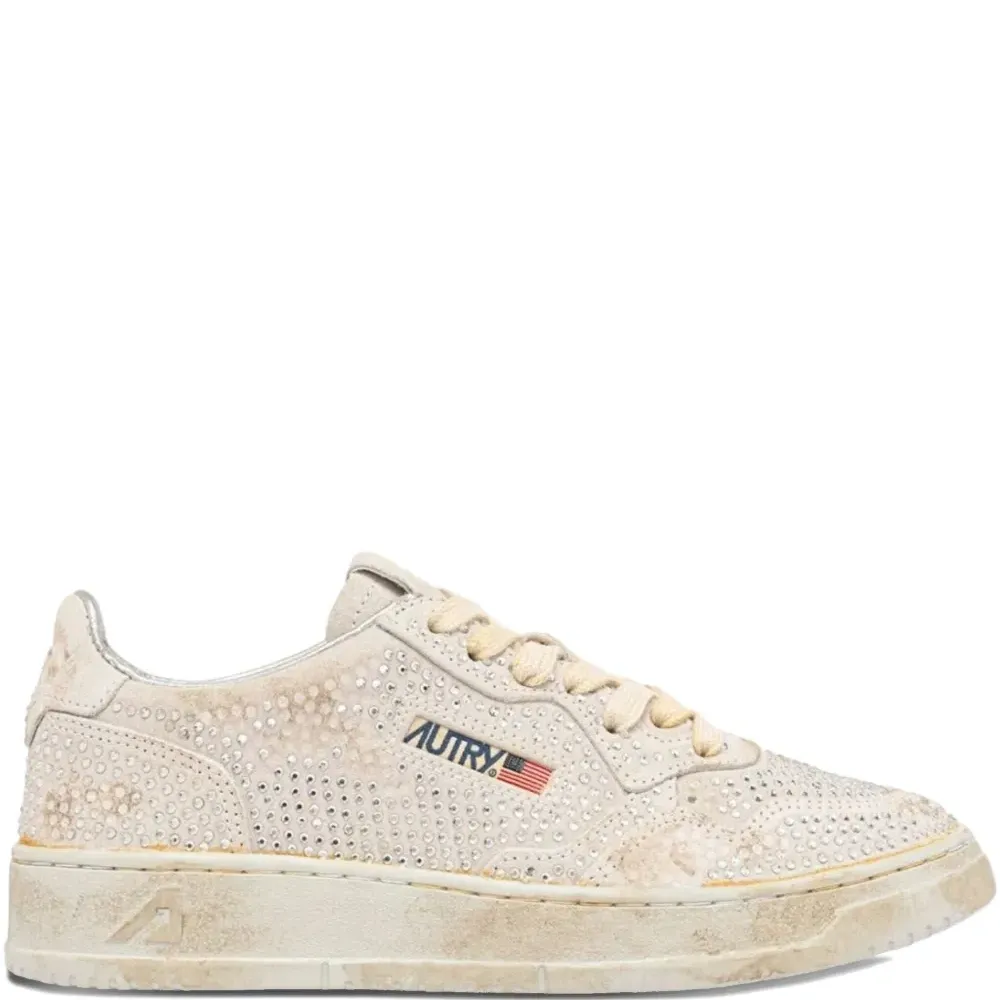 Кроссовки с кристаллами