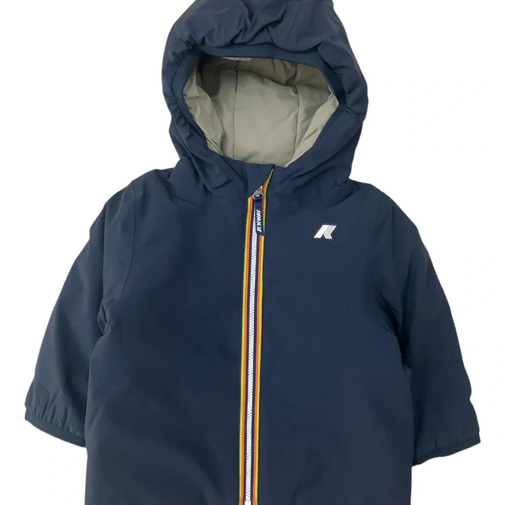 Стёганая куртка с капюшоном