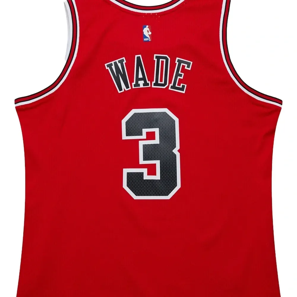 Топ Chicago Bulls 2016-17 Dwyane Wade из коллаборации с NBA
