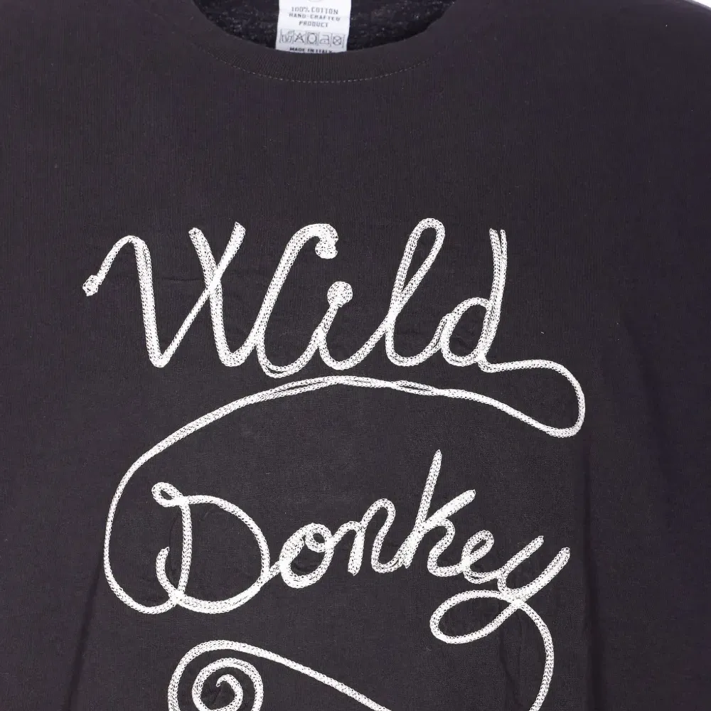 Футболка с вышитым логотипом и круглым вырезом