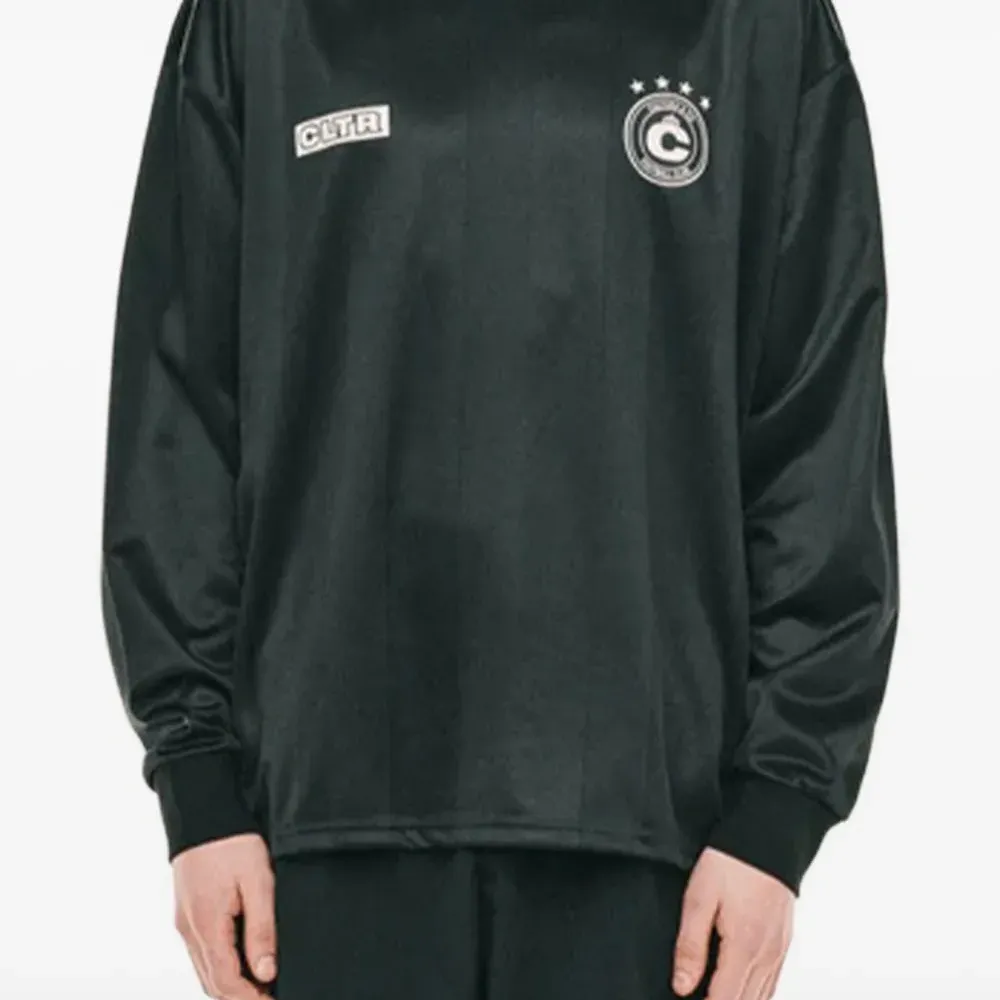 Футболка с длинными рукавами