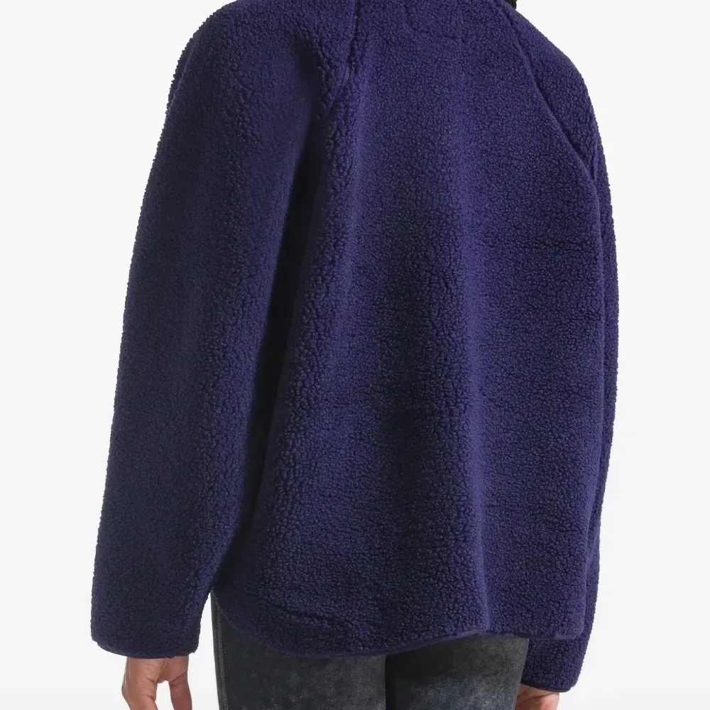 Спортивный топ на молнии Спортивный топ на молнии