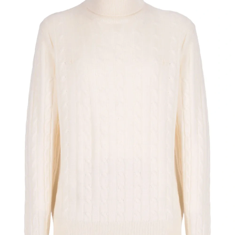 Вязаный свитер с высоким воротником