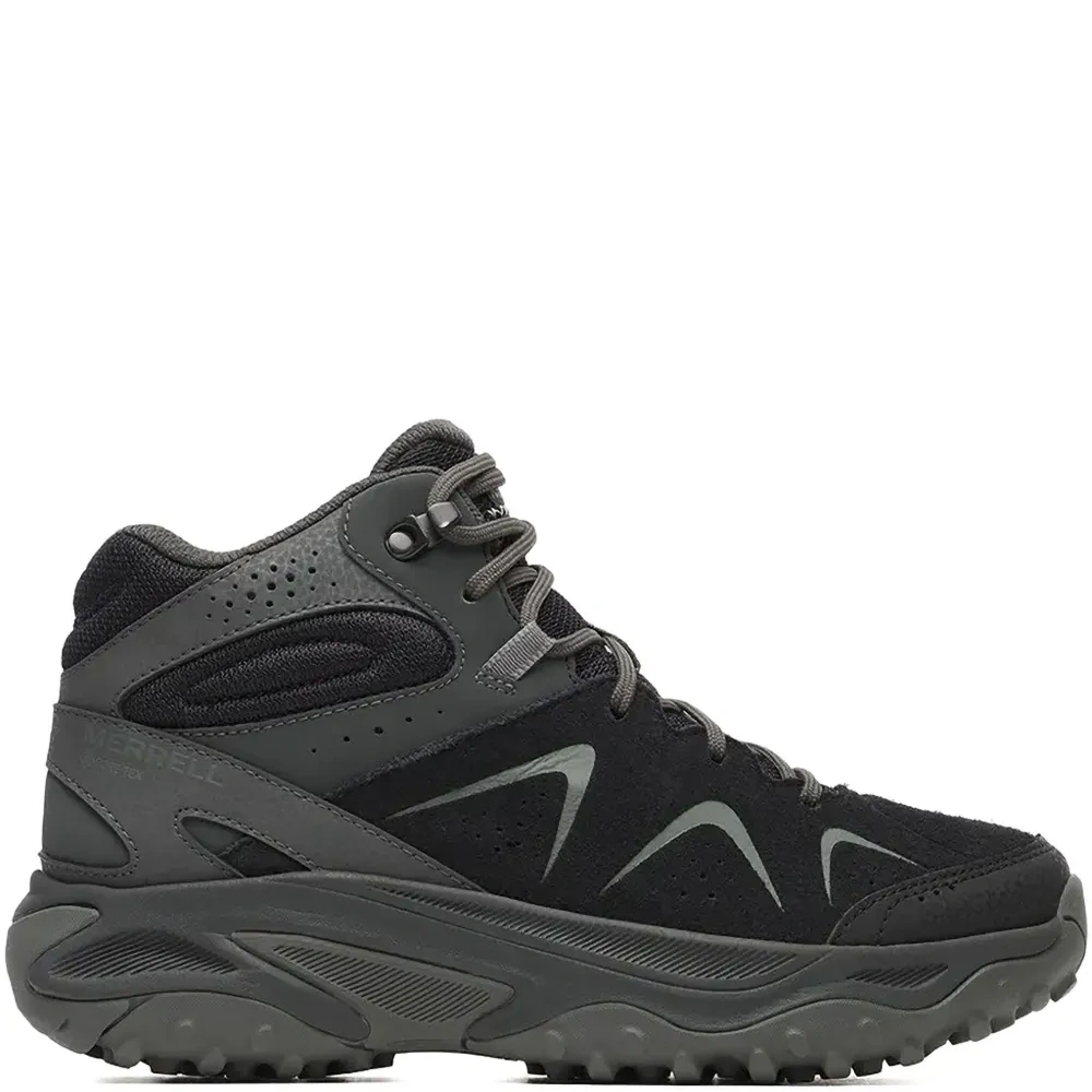 Кроссовки с перфорацией